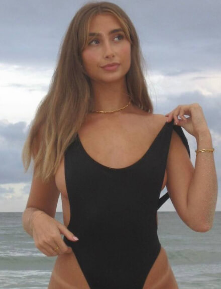 Lily Phillips Borntobefuck